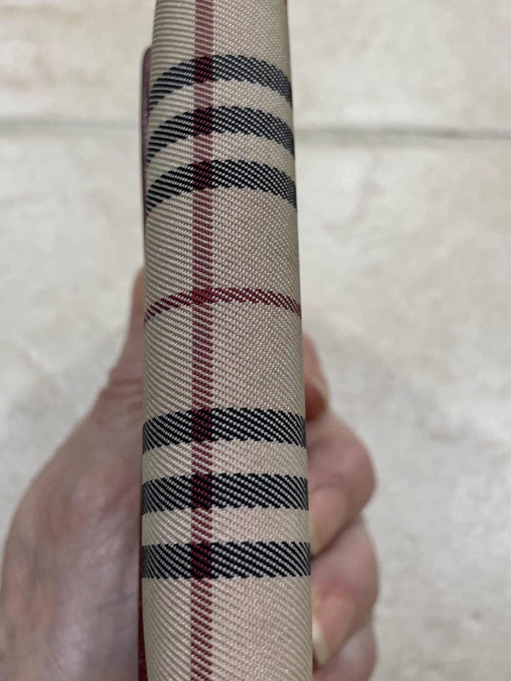 Burberry Vintage Check Tri-Fold Wallet in Haymarket Check with Burgundy Trim - Picture 4 of 13